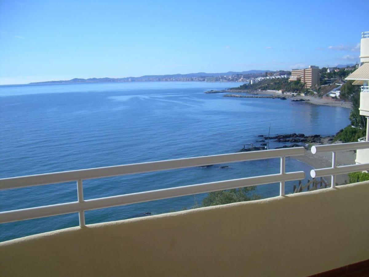 Holidays2Benalmadena Torrequebrada Sea View Front Beach With Pool Parking & Terraces Exterior photo